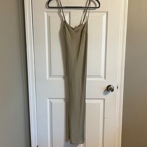 Nasty Gal Green Sleeveless Satin scoop Neck Midi Slip Dress Size 4
